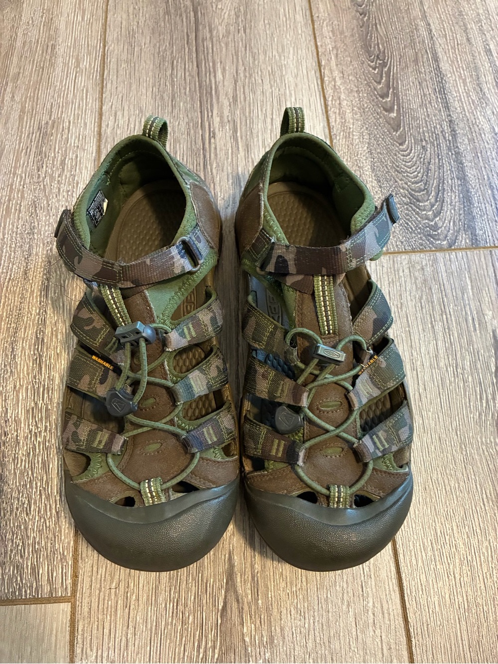 KEEN Camo
Olive Hiking Sandals
Water Sport Outdoor Size 7